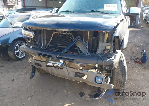 2006 Chevrolet Tahoe Z71 z USA, uszkodzony, nr VIN 1GNEK13Z86R120091